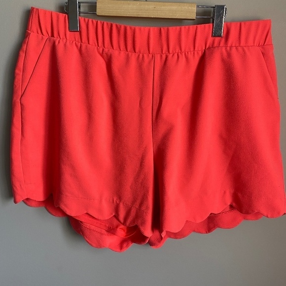 Torrid Peachy-Pink Lined Summer Casual Walking Shorts Pedal Hem Size 14 - Picture 1 of 11